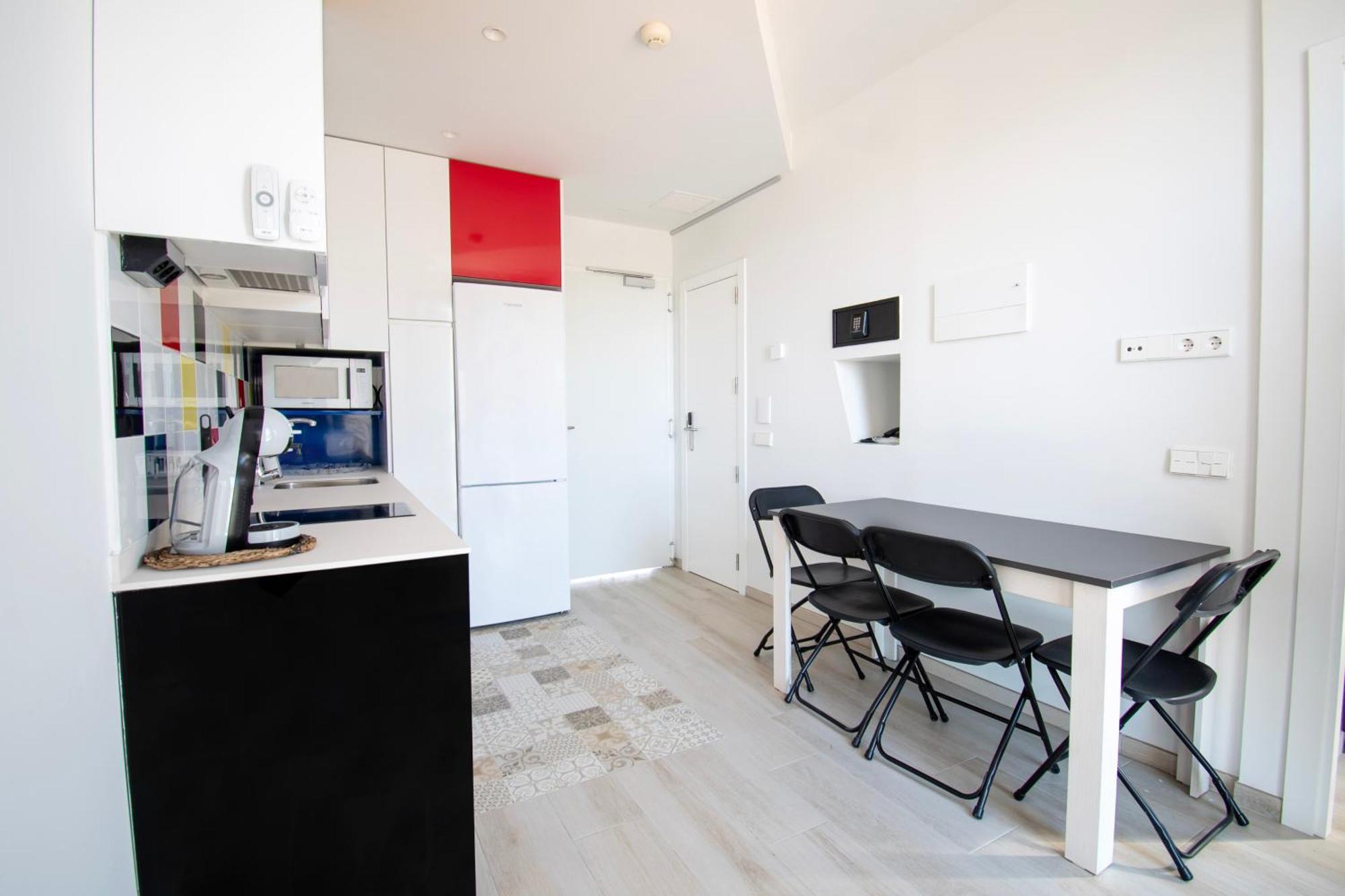Ekilibrio & Apart-suites 4* Madrid
